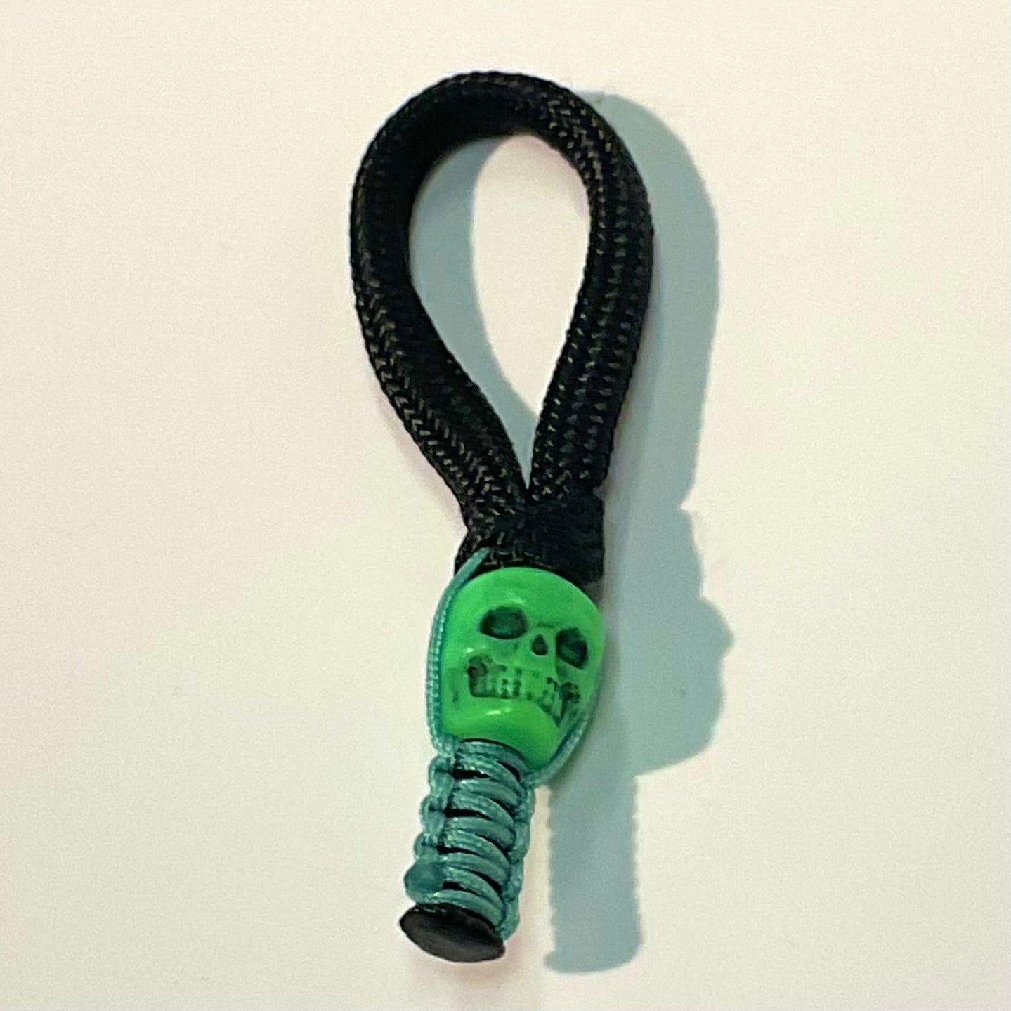 HH Zipper Skull Pulls